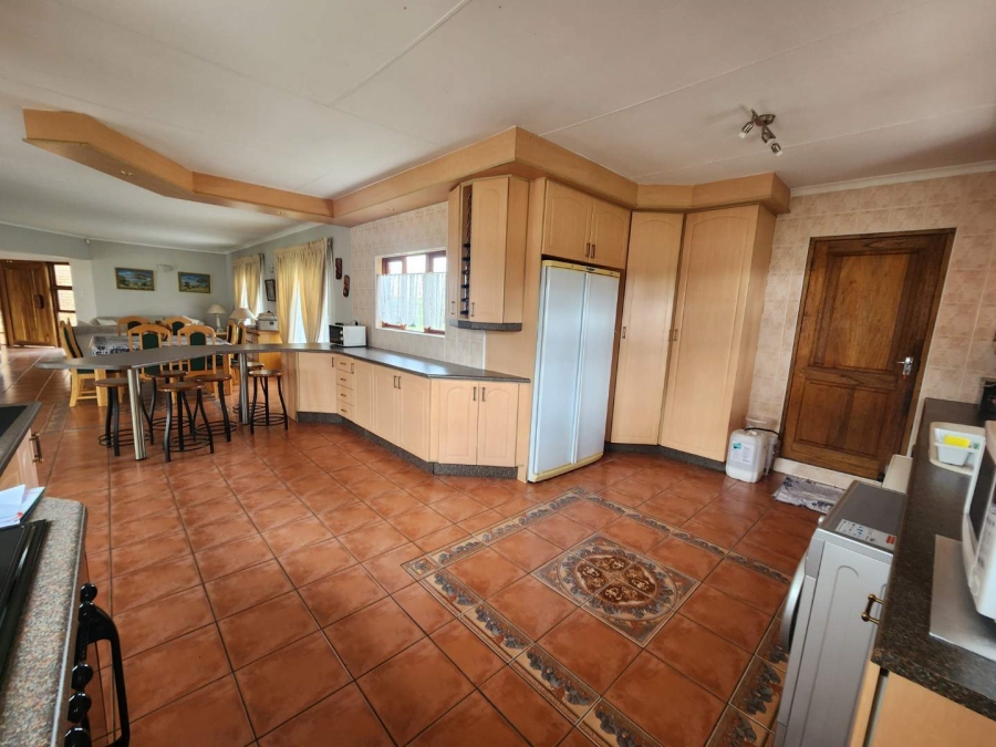 4 Bedroom Property for Sale in Oranjeville Free State